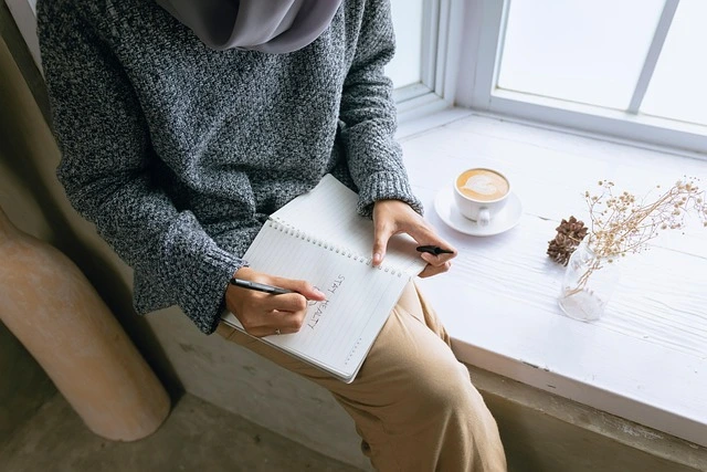 morning journaling routine for mental clarity and focus